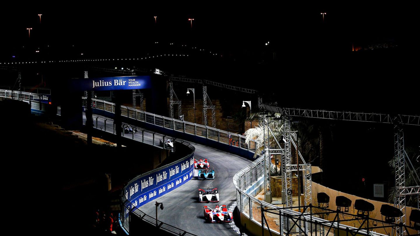 SCHEDULE: Timings for the opening double-header of Season 8 in Diriyah