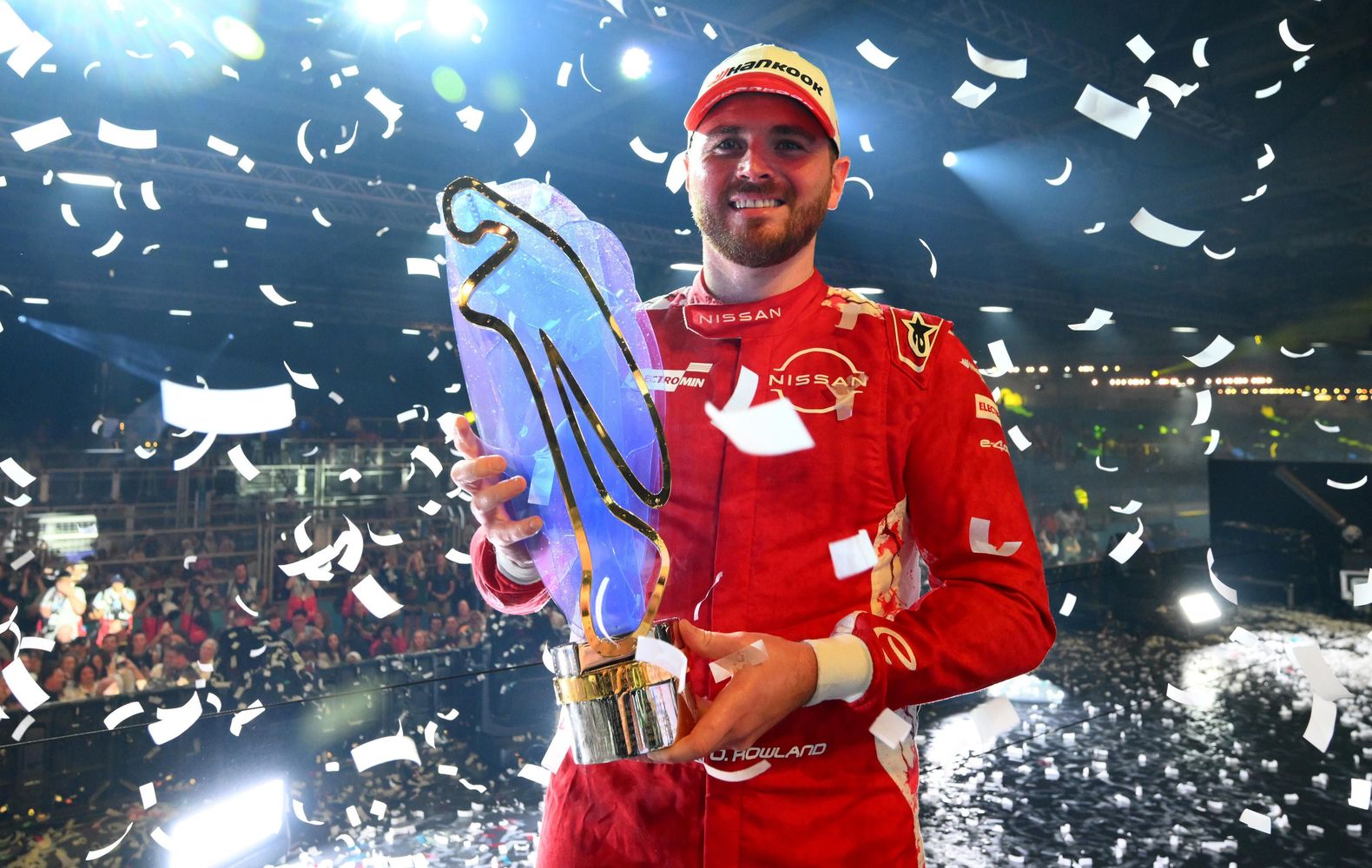 oliver rowland season 11 champion trophy