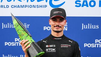 Pascal Wehrlein takes pole in São Paulo