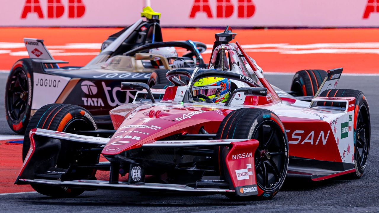 Oli Rowland SP Track shot