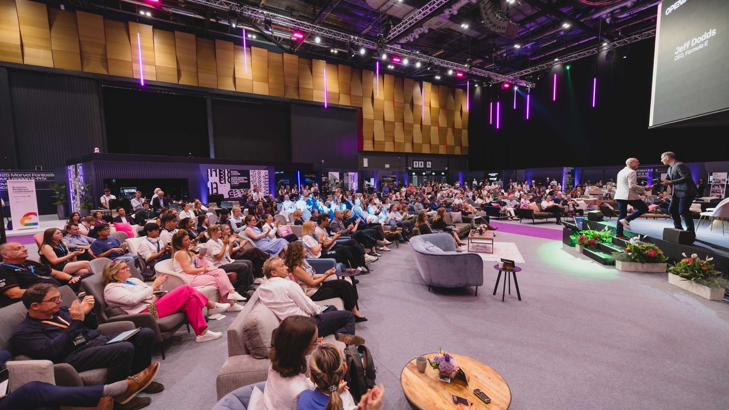 Spacesuit-Media-Shiv-Gohil-589124