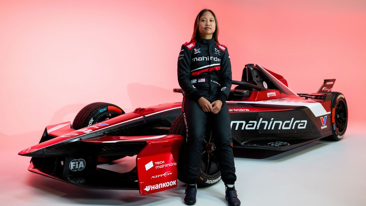 LJP-MahindraRacing-S12-ChloeChambers-5517 (1)