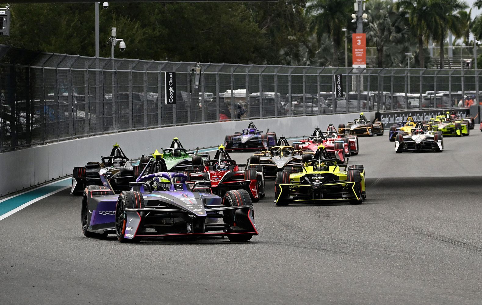 muller leads miami 2026