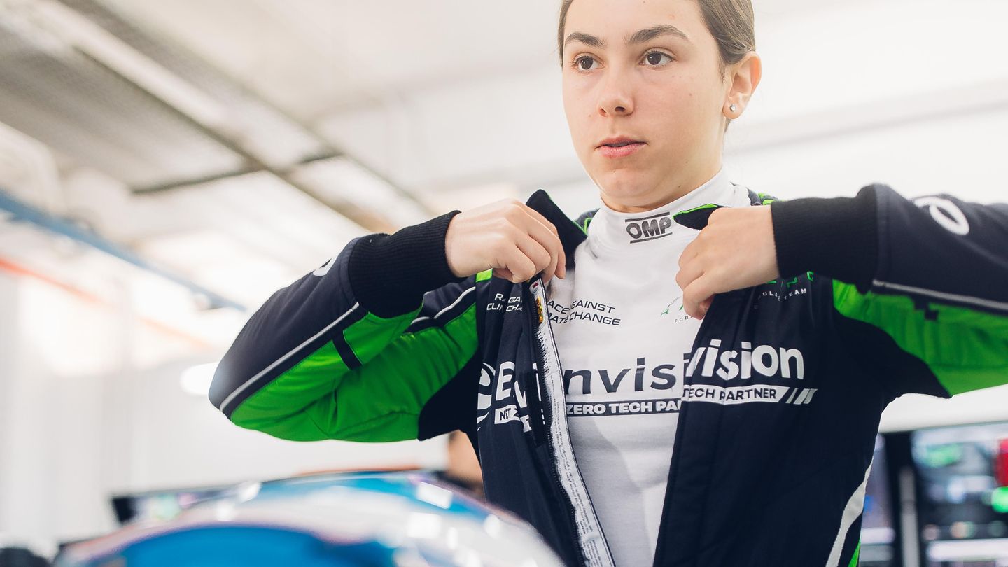 Spacesuit-PMCG-FE-PT-27-10-25-31997