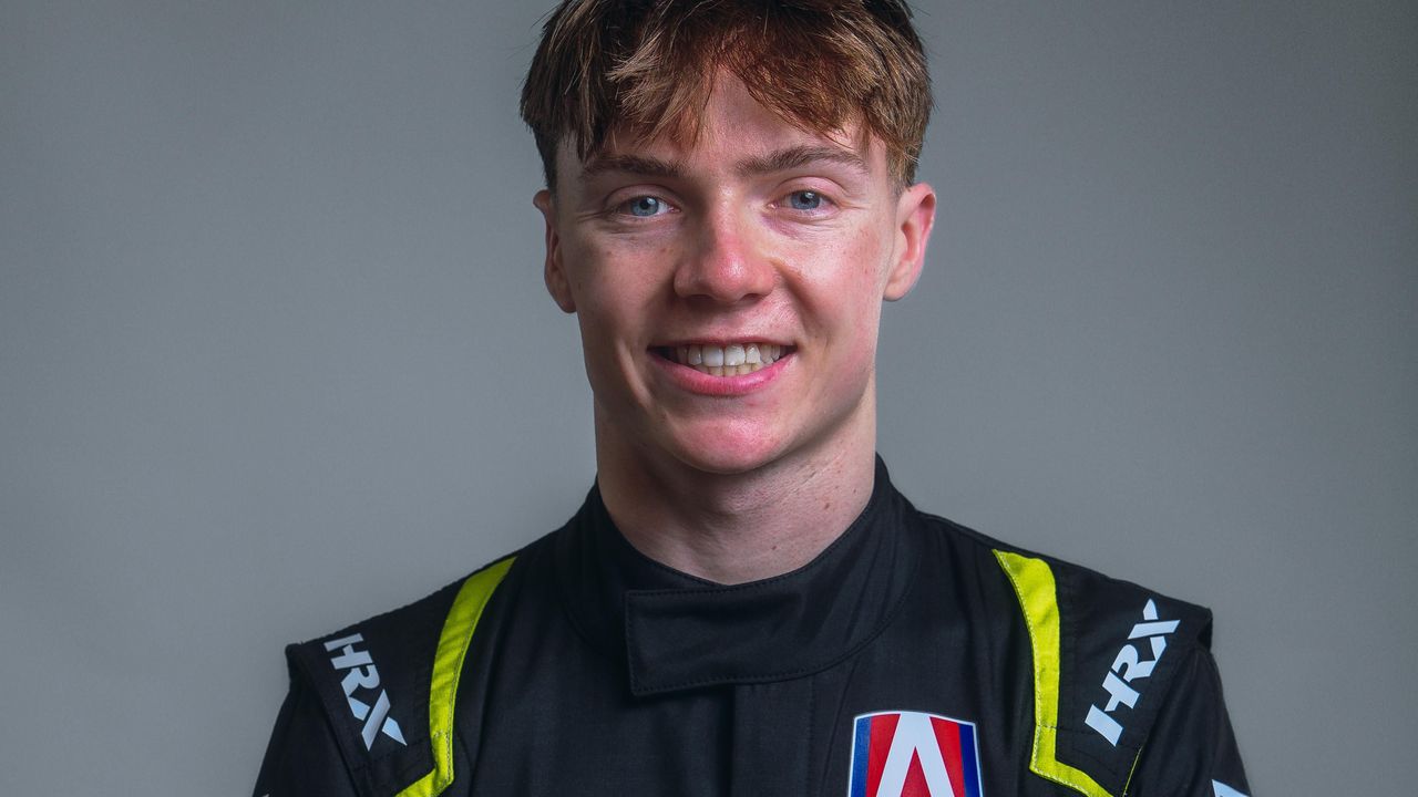 S12AFE_R06-Madrid_RookiePortraits-CV-7