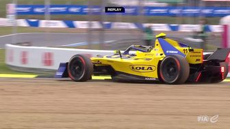 Lucas Di Grasi Replay 1