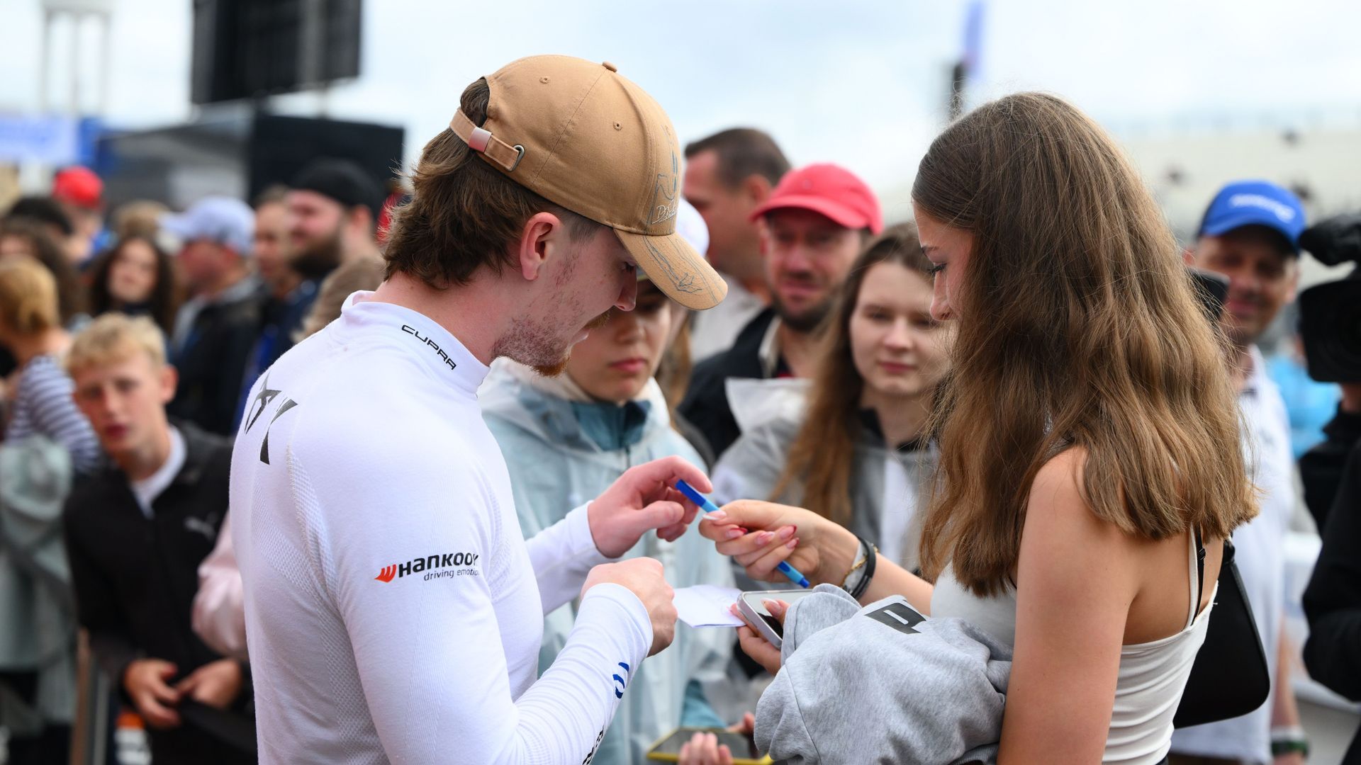 berlin 2025 ticktum autograph pit lane