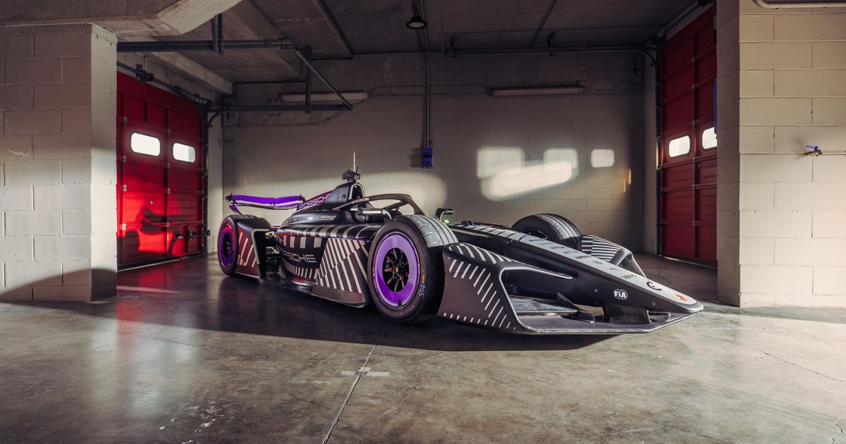 Porsche reveal new Formula E race car 975 RSE
