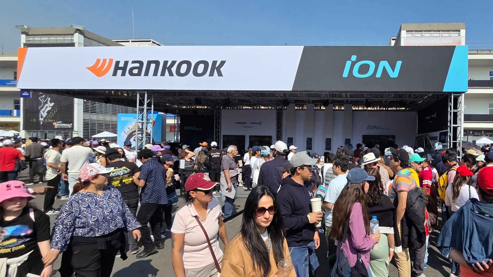 hankook berlin event stand