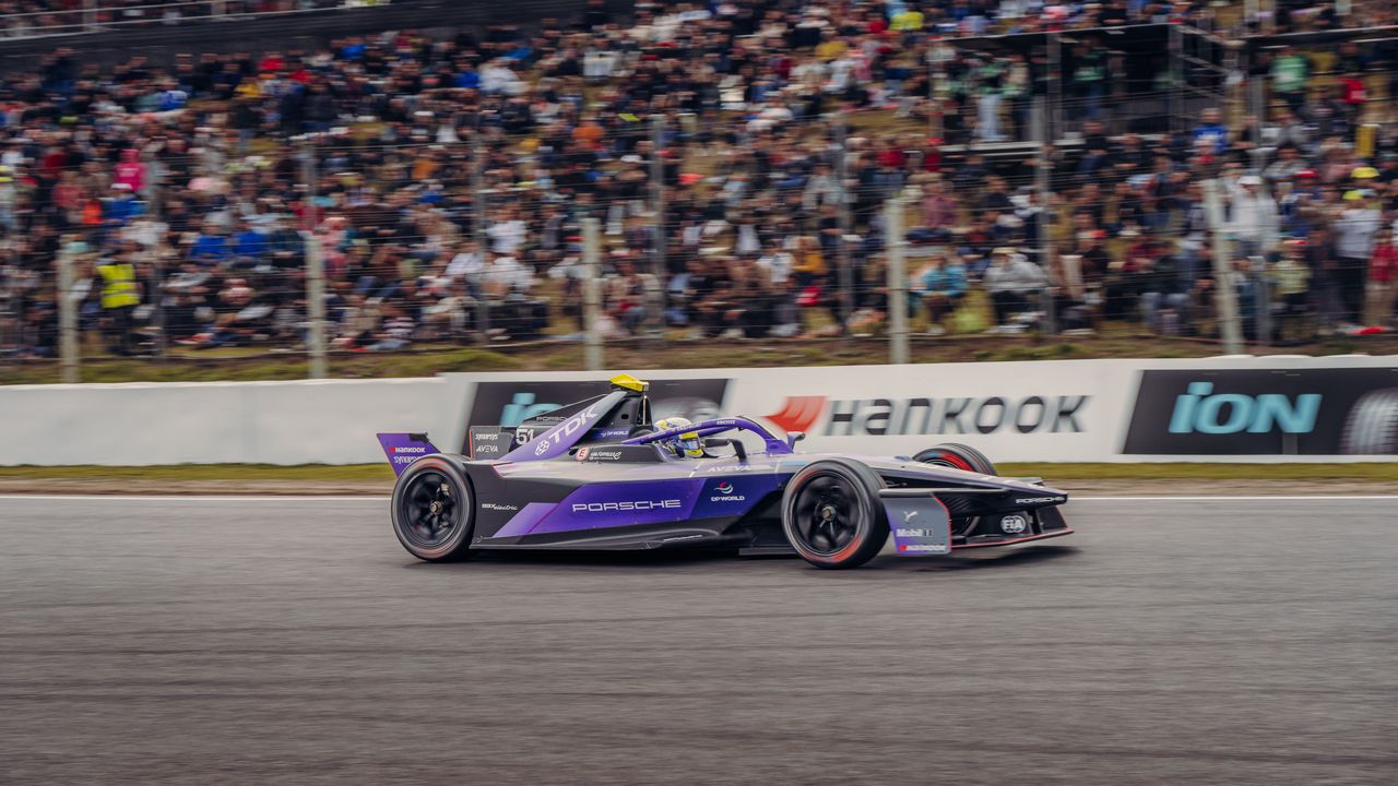 260321_S12_AM_Porsche_Formula_E_Team_Madrid_180__2_