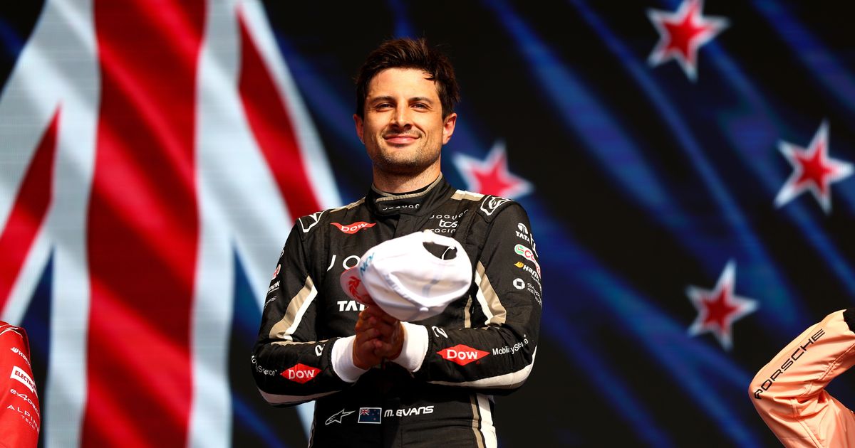 Evans shares ABB Engineered to Outrun spoils with Dennis in Berlin – Formula E
